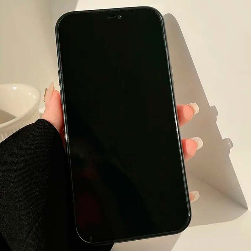 Coque en silicone avec imprimé à carreaux pour iPhone 13 - Ítem1