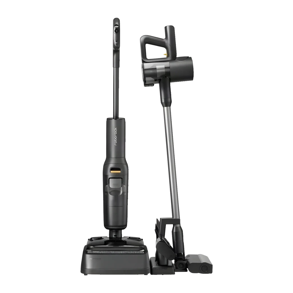 Roborock F25 ACE Combo 4Ah negro, vista lateral: aspiradora en base de autolavado junto a accesorio en seco