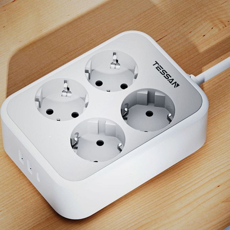 TESSAN TS-PS01DE00 Power Strip 4 Tomas + 3 USB - Ítem1